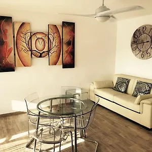 https://apartments-las-floritas.in-canary-islands.com
