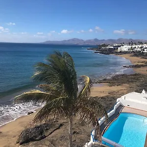 https://villa-caleton.in-canary-islands.com